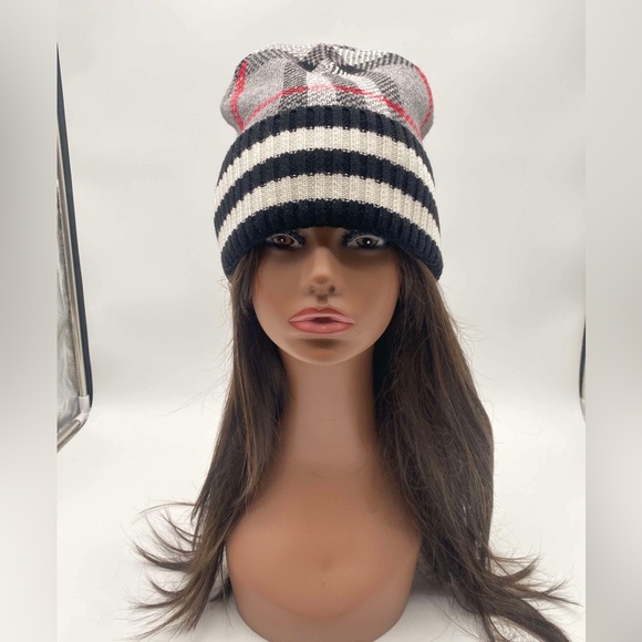 Burberry Cashmere Nova Check Beanie Hat- Free Gift With Purchase - Picture 1 of 12